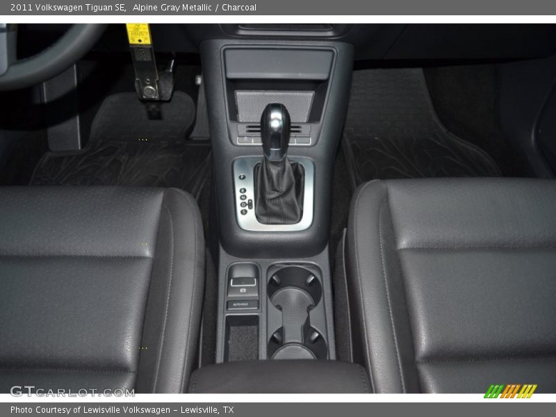 Alpine Gray Metallic / Charcoal 2011 Volkswagen Tiguan SE