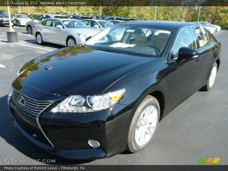 Front 3/4 View of 2014 ES 350