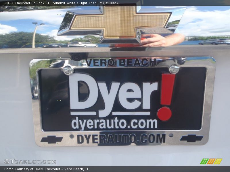 Summit White / Light Titanium/Jet Black 2013 Chevrolet Equinox LT
