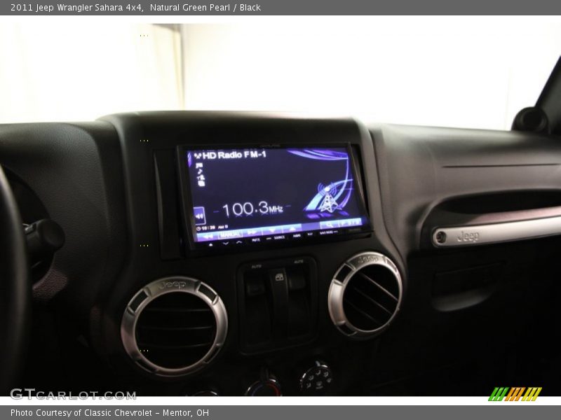Natural Green Pearl / Black 2011 Jeep Wrangler Sahara 4x4