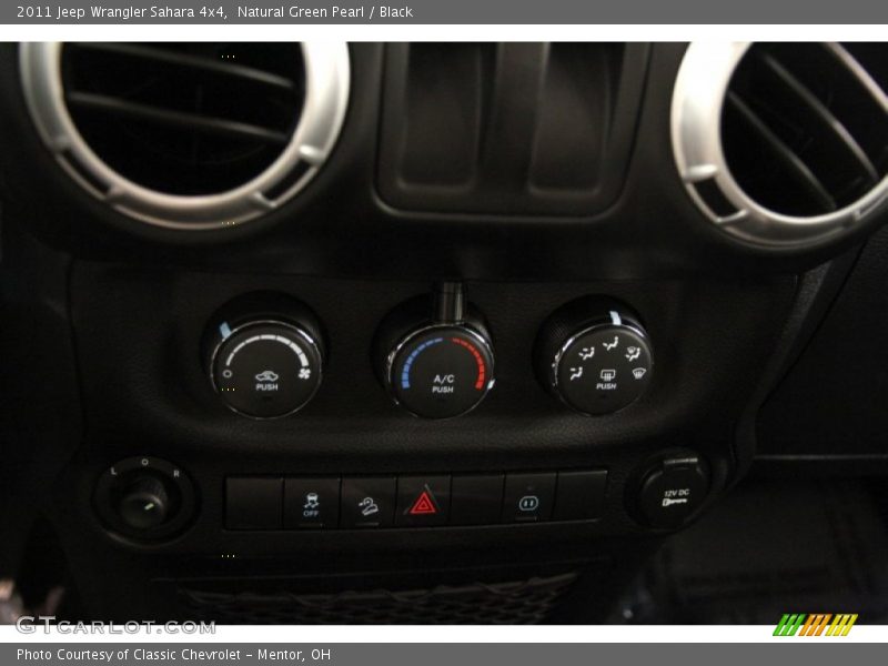 Natural Green Pearl / Black 2011 Jeep Wrangler Sahara 4x4