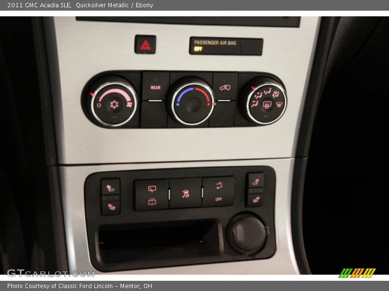 Quicksilver Metallic / Ebony 2011 GMC Acadia SLE