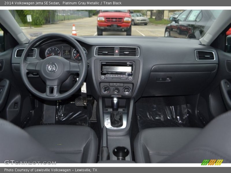 Platinum Gray Metallic / Titan Black 2014 Volkswagen Jetta SE Sedan