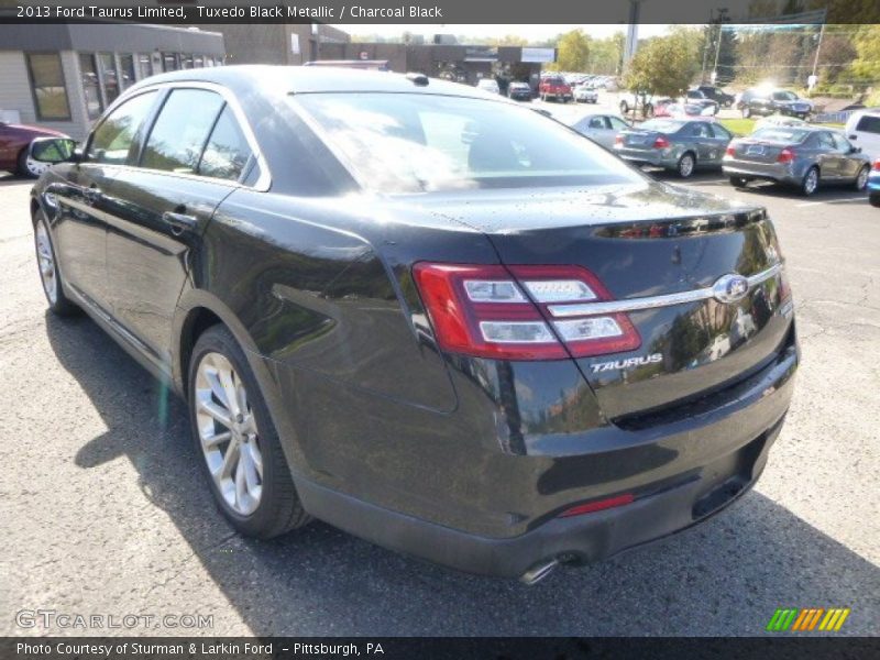 Tuxedo Black Metallic / Charcoal Black 2013 Ford Taurus Limited