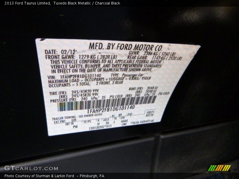Tuxedo Black Metallic / Charcoal Black 2013 Ford Taurus Limited