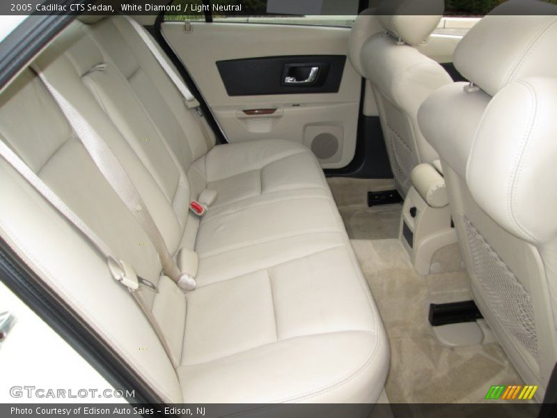 White Diamond / Light Neutral 2005 Cadillac CTS Sedan