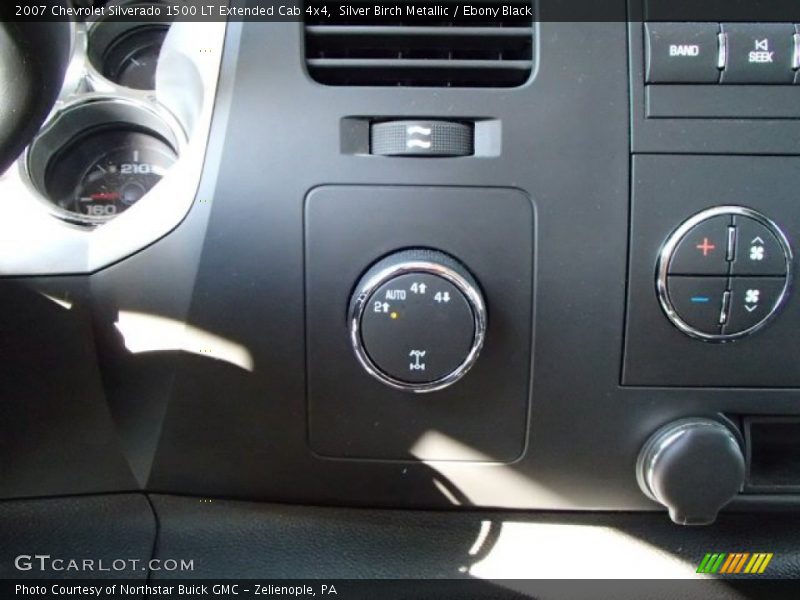 Silver Birch Metallic / Ebony Black 2007 Chevrolet Silverado 1500 LT Extended Cab 4x4
