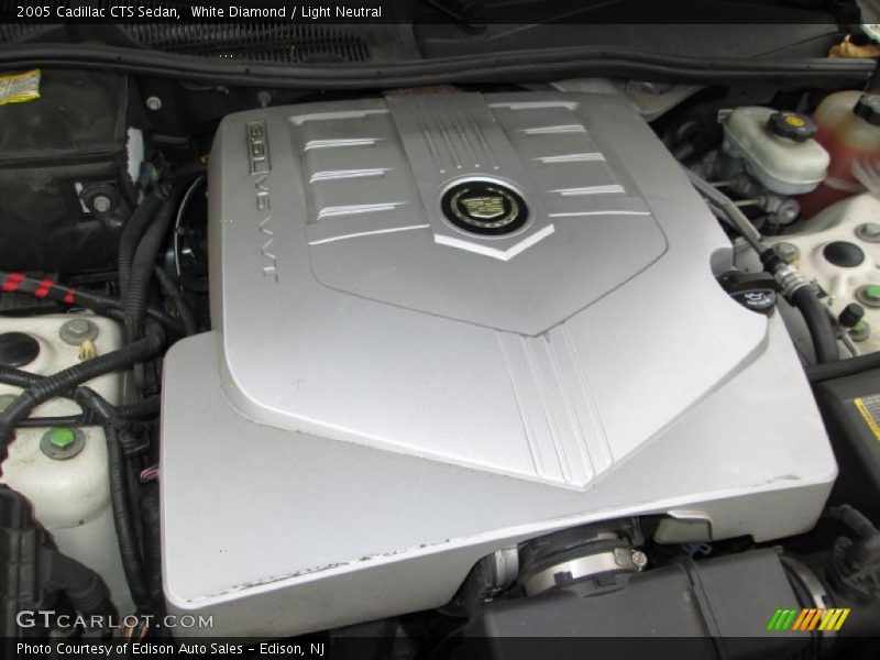 White Diamond / Light Neutral 2005 Cadillac CTS Sedan
