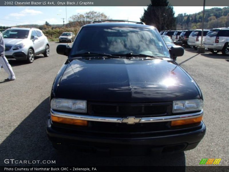 Onyx Black / Graphite 2002 Chevrolet Blazer LS 4x4