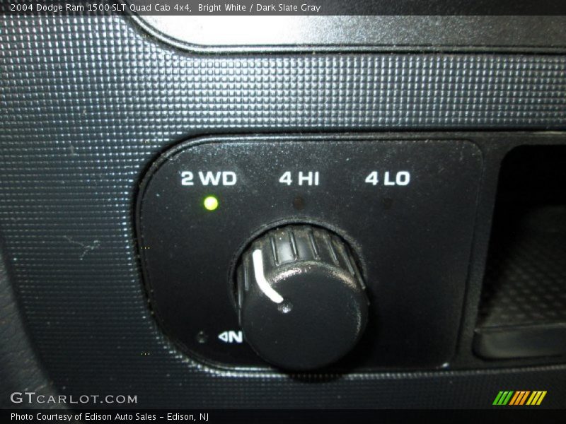 Bright White / Dark Slate Gray 2004 Dodge Ram 1500 SLT Quad Cab 4x4