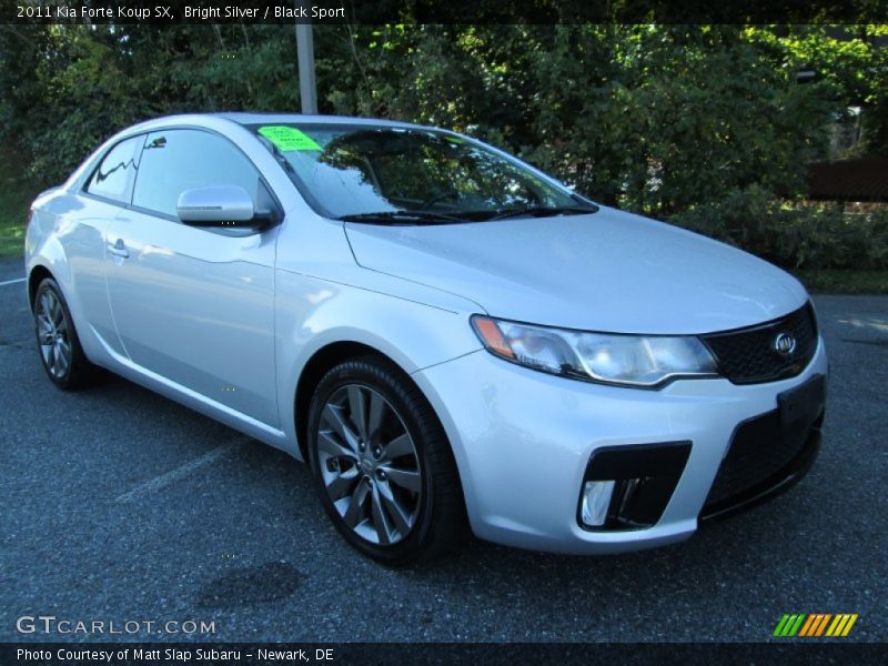 Front 3/4 View of 2011 Forte Koup SX