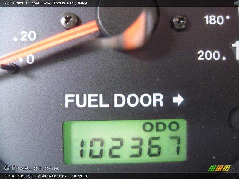 Foxfire Red / Beige 2000 Isuzu Trooper S 4x4