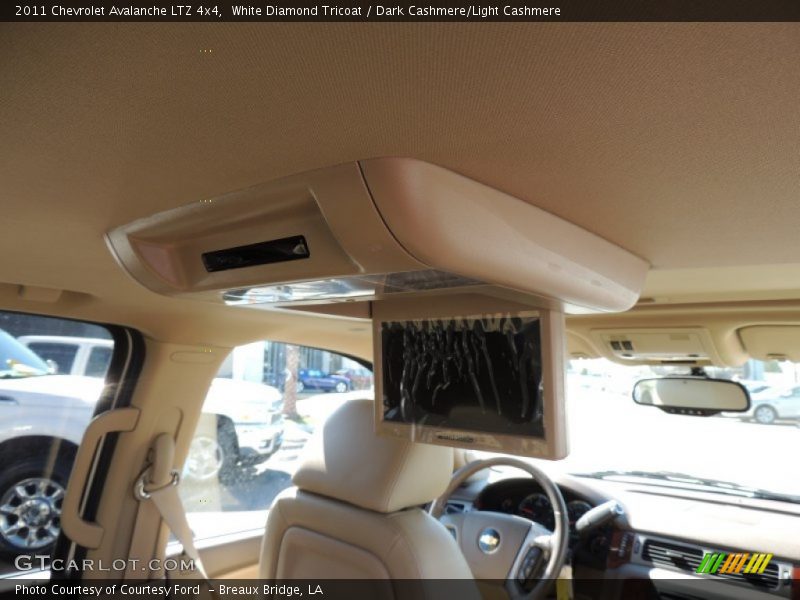White Diamond Tricoat / Dark Cashmere/Light Cashmere 2011 Chevrolet Avalanche LTZ 4x4