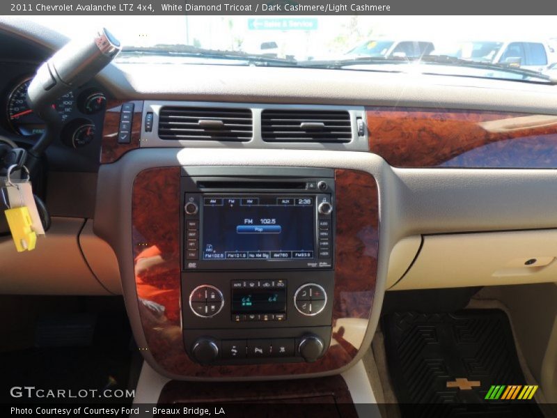 White Diamond Tricoat / Dark Cashmere/Light Cashmere 2011 Chevrolet Avalanche LTZ 4x4
