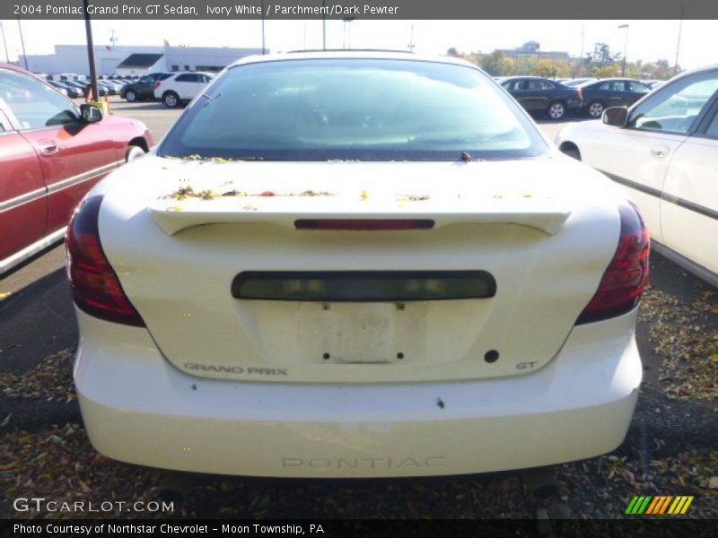 Ivory White / Parchment/Dark Pewter 2004 Pontiac Grand Prix GT Sedan