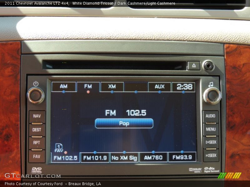 White Diamond Tricoat / Dark Cashmere/Light Cashmere 2011 Chevrolet Avalanche LTZ 4x4