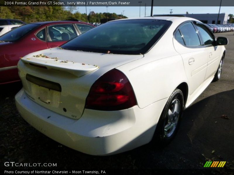 Ivory White / Parchment/Dark Pewter 2004 Pontiac Grand Prix GT Sedan