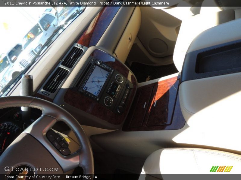 White Diamond Tricoat / Dark Cashmere/Light Cashmere 2011 Chevrolet Avalanche LTZ 4x4
