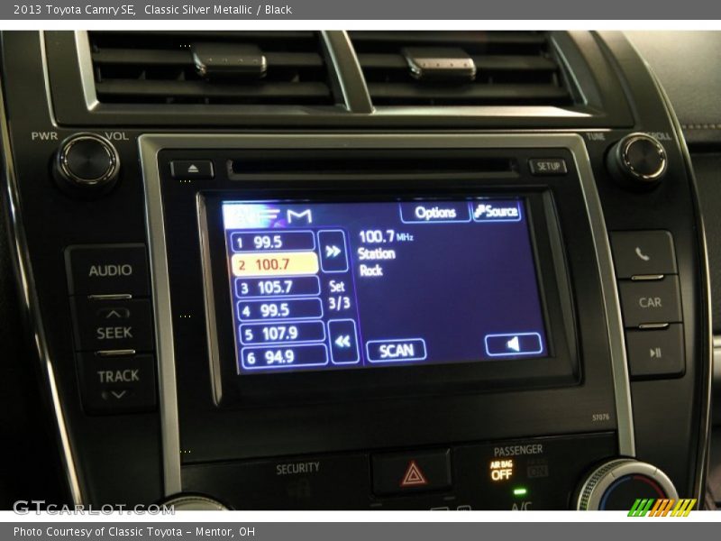 Classic Silver Metallic / Black 2013 Toyota Camry SE