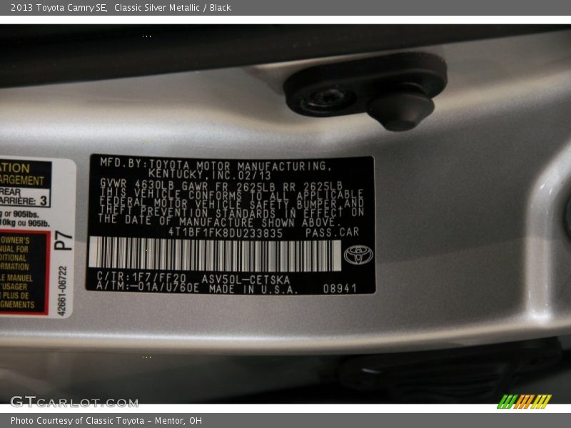 Classic Silver Metallic / Black 2013 Toyota Camry SE