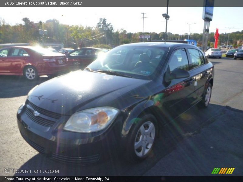 Black / Gray 2005 Chevrolet Cobalt Sedan
