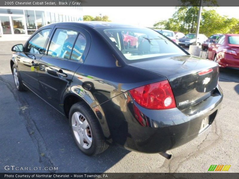 Black / Gray 2005 Chevrolet Cobalt Sedan