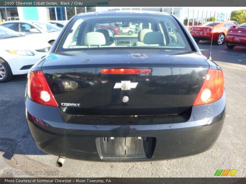 Black / Gray 2005 Chevrolet Cobalt Sedan