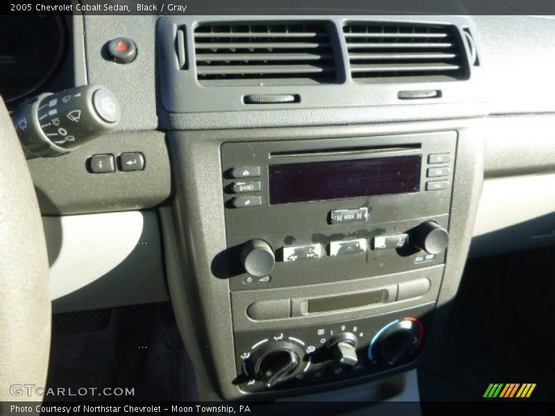 Black / Gray 2005 Chevrolet Cobalt Sedan