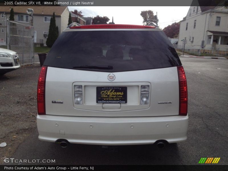 White Diamond / Light Neutral 2005 Cadillac SRX V8