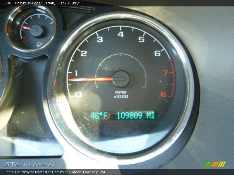 Black / Gray 2005 Chevrolet Cobalt Sedan