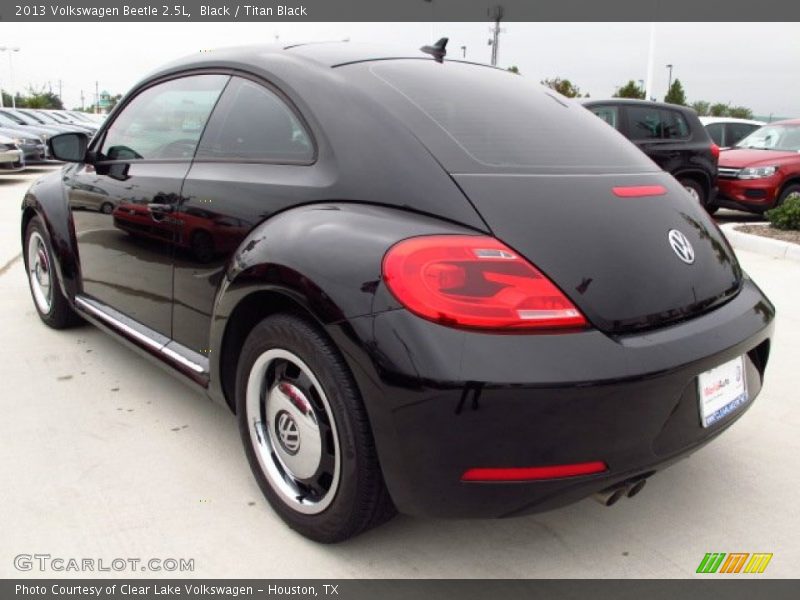 Black / Titan Black 2013 Volkswagen Beetle 2.5L