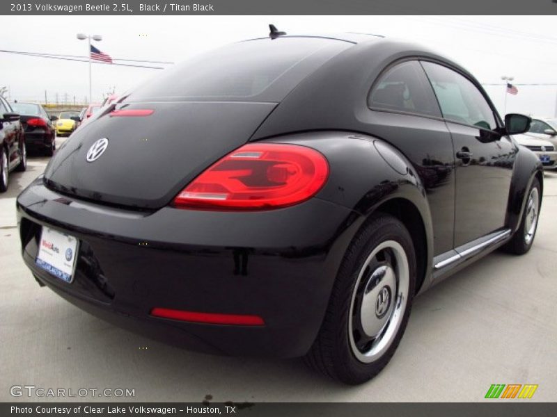 Black / Titan Black 2013 Volkswagen Beetle 2.5L