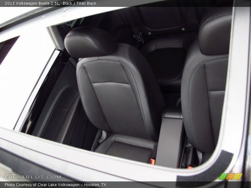 Black / Titan Black 2013 Volkswagen Beetle 2.5L