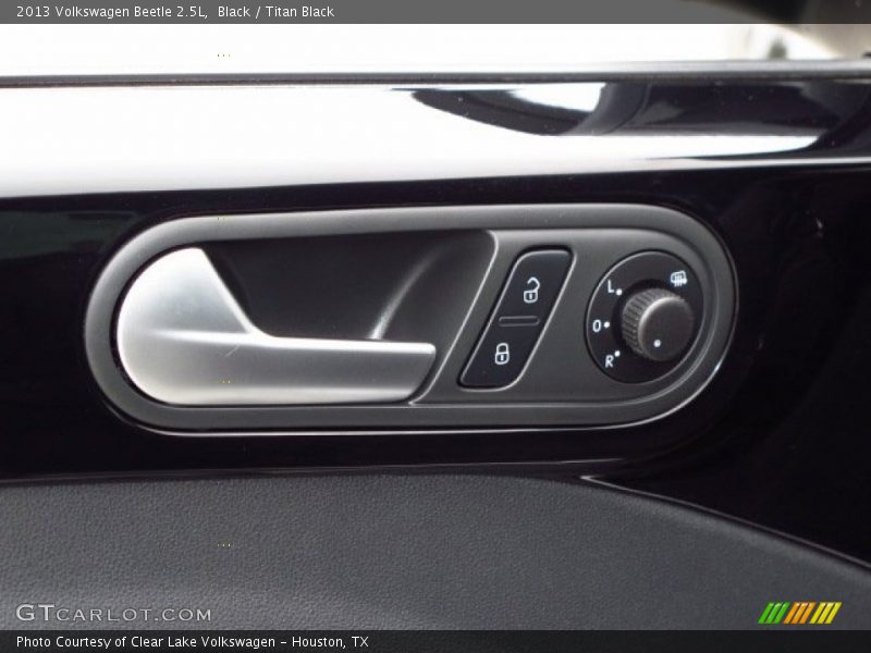 Black / Titan Black 2013 Volkswagen Beetle 2.5L