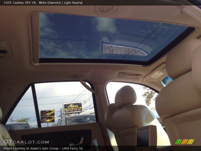 White Diamond / Light Neutral 2005 Cadillac SRX V8