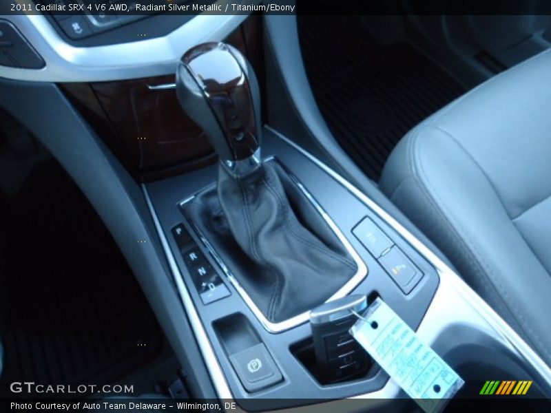 Radiant Silver Metallic / Titanium/Ebony 2011 Cadillac SRX 4 V6 AWD