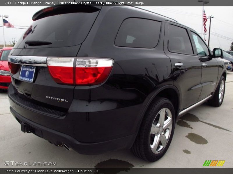 Brilliant Black Crystal Pearl / Black/Light Frost Beige 2013 Dodge Durango Citadel