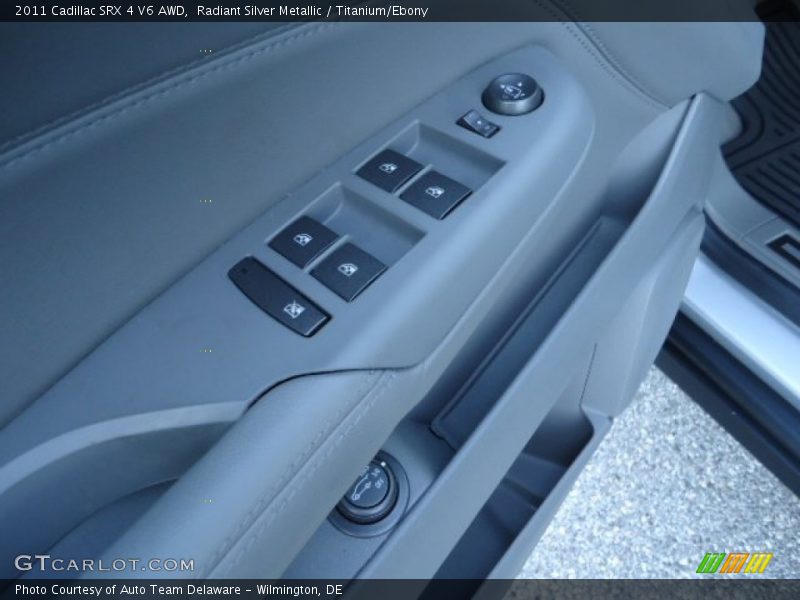 Radiant Silver Metallic / Titanium/Ebony 2011 Cadillac SRX 4 V6 AWD