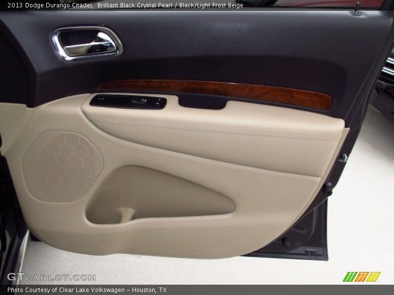 Brilliant Black Crystal Pearl / Black/Light Frost Beige 2013 Dodge Durango Citadel