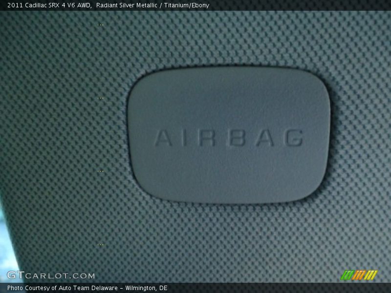 Radiant Silver Metallic / Titanium/Ebony 2011 Cadillac SRX 4 V6 AWD