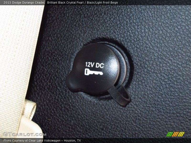 Brilliant Black Crystal Pearl / Black/Light Frost Beige 2013 Dodge Durango Citadel