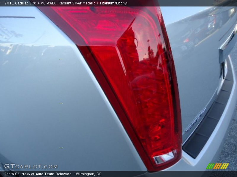 Radiant Silver Metallic / Titanium/Ebony 2011 Cadillac SRX 4 V6 AWD