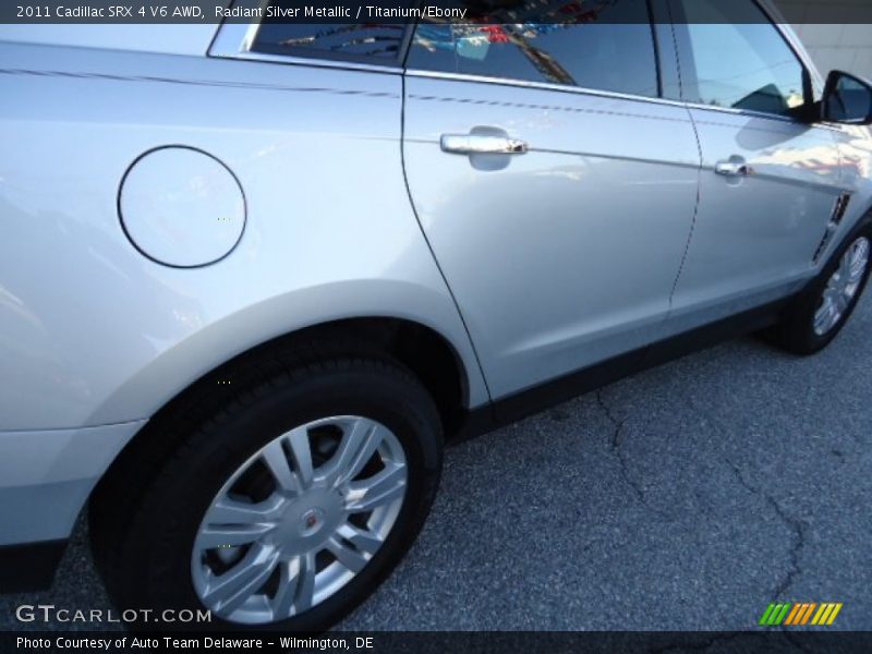 Radiant Silver Metallic / Titanium/Ebony 2011 Cadillac SRX 4 V6 AWD