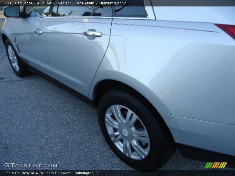 Radiant Silver Metallic / Titanium/Ebony 2011 Cadillac SRX 4 V6 AWD