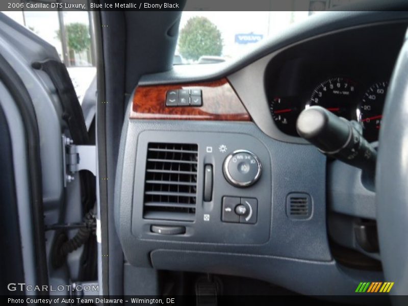 Blue Ice Metallic / Ebony Black 2006 Cadillac DTS Luxury