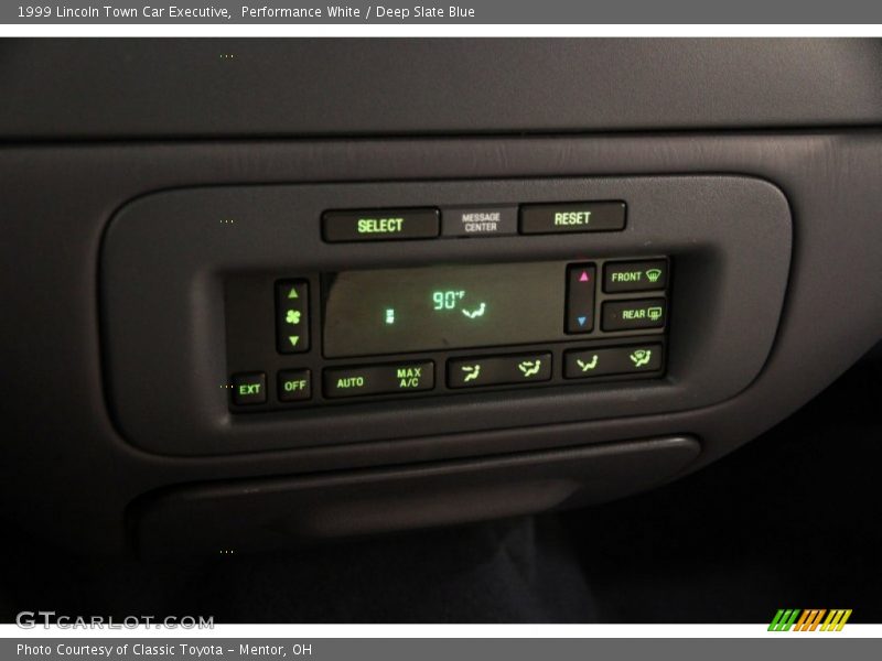 Controls of 1999 Town Car Executive