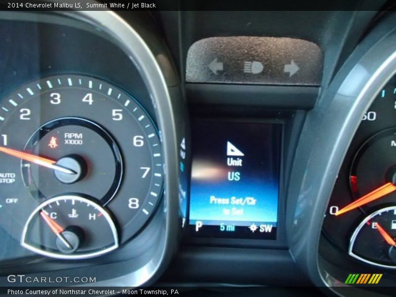 Summit White / Jet Black 2014 Chevrolet Malibu LS