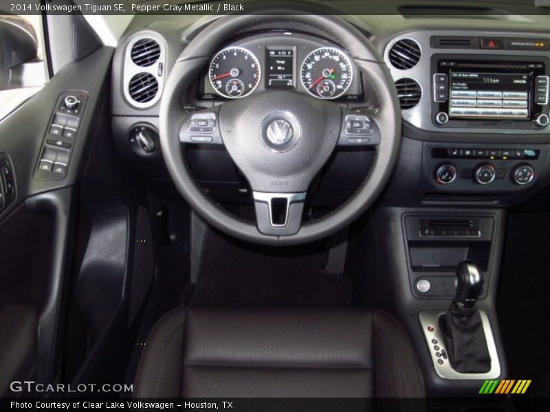Pepper Gray Metallic / Black 2014 Volkswagen Tiguan SE