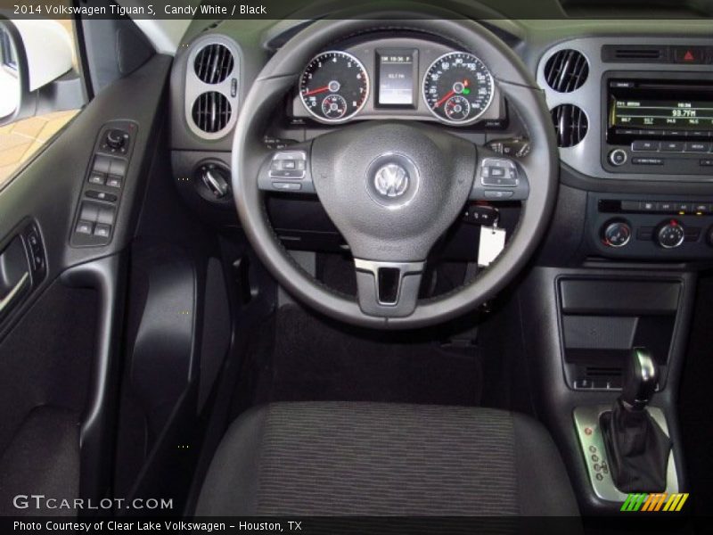 Candy White / Black 2014 Volkswagen Tiguan S