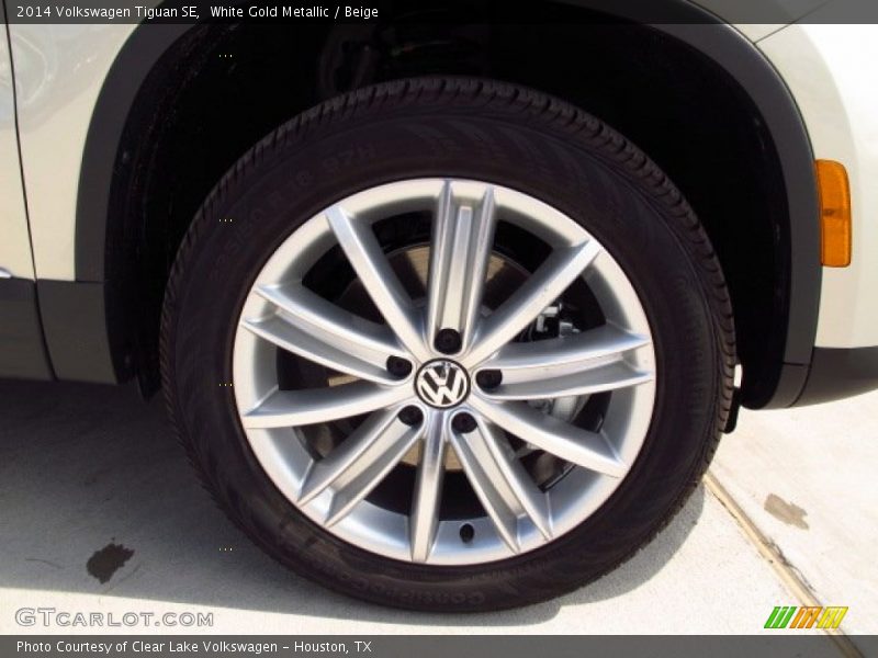 White Gold Metallic / Beige 2014 Volkswagen Tiguan SE